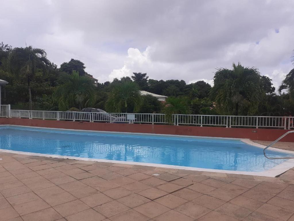 Location Saisonniere Vue Mer A Tartane Trinité  Extérieur photo